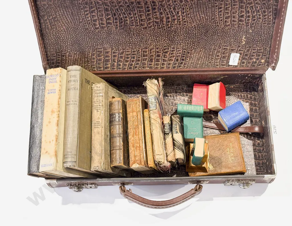 Box of Assorted Vintage Fiction Including Miniatures in Leather Case Image 1++