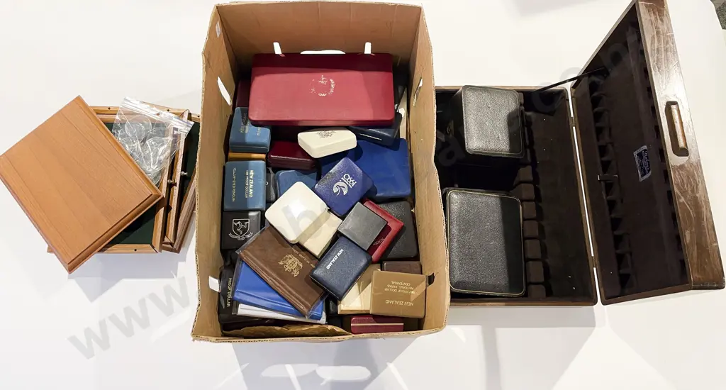 Box of Assorted Coin & Silver Cases (Empty) Image 1++