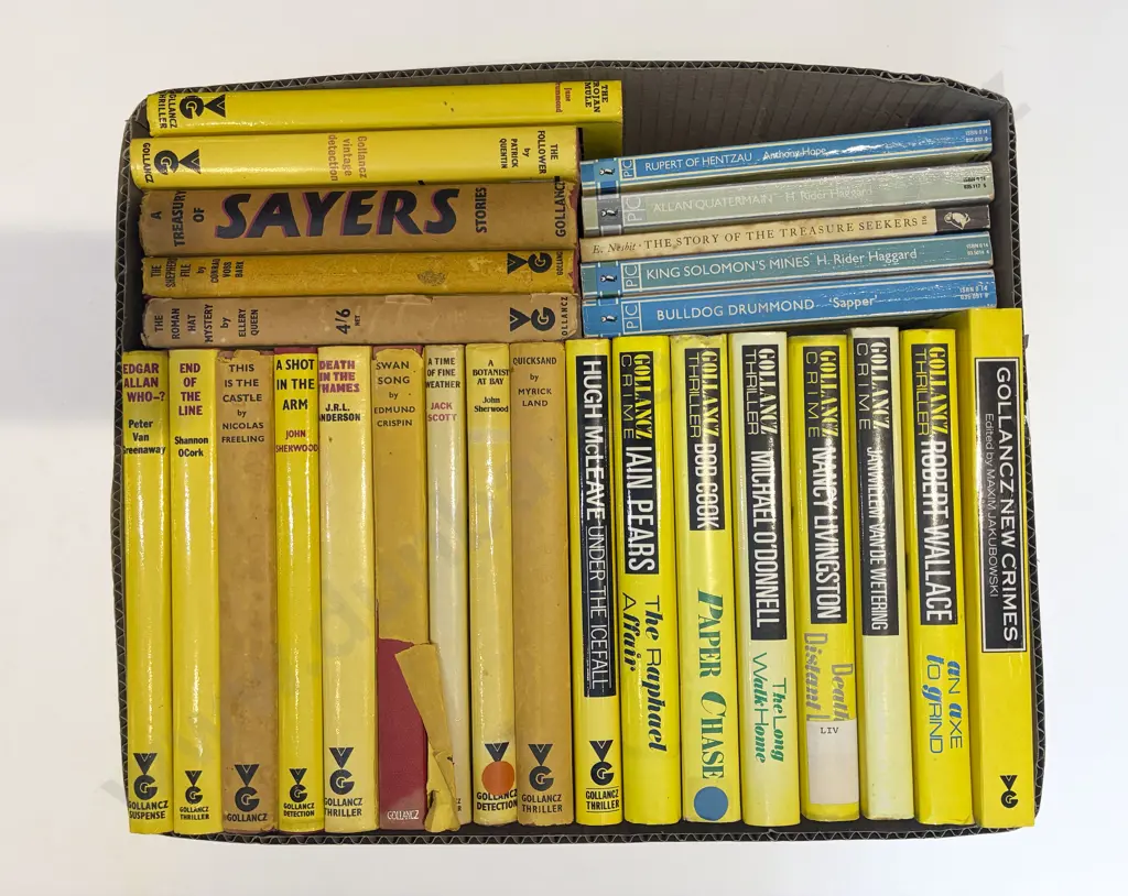 Box of Assorted Vintage Crime Fiction Image 1++