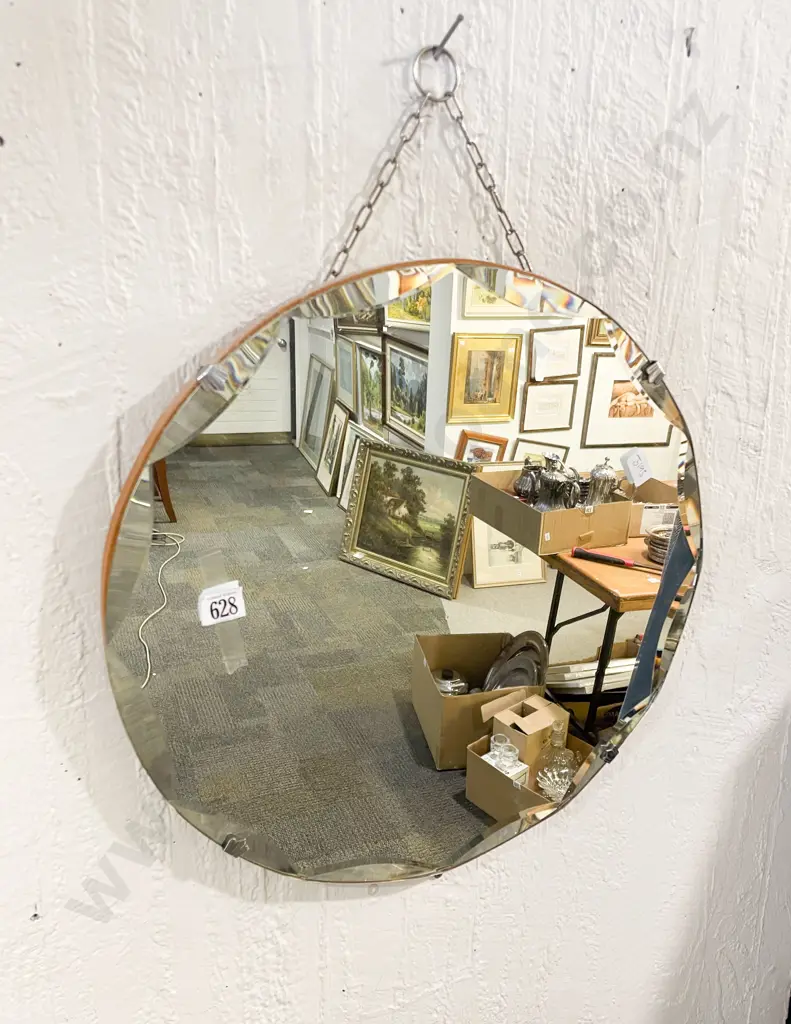 Circular Bevell Edged Wall Mirror Image 1++
