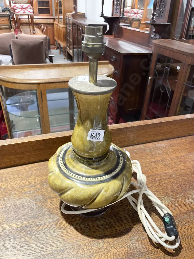 Pottery Table Lamp Image 1++
