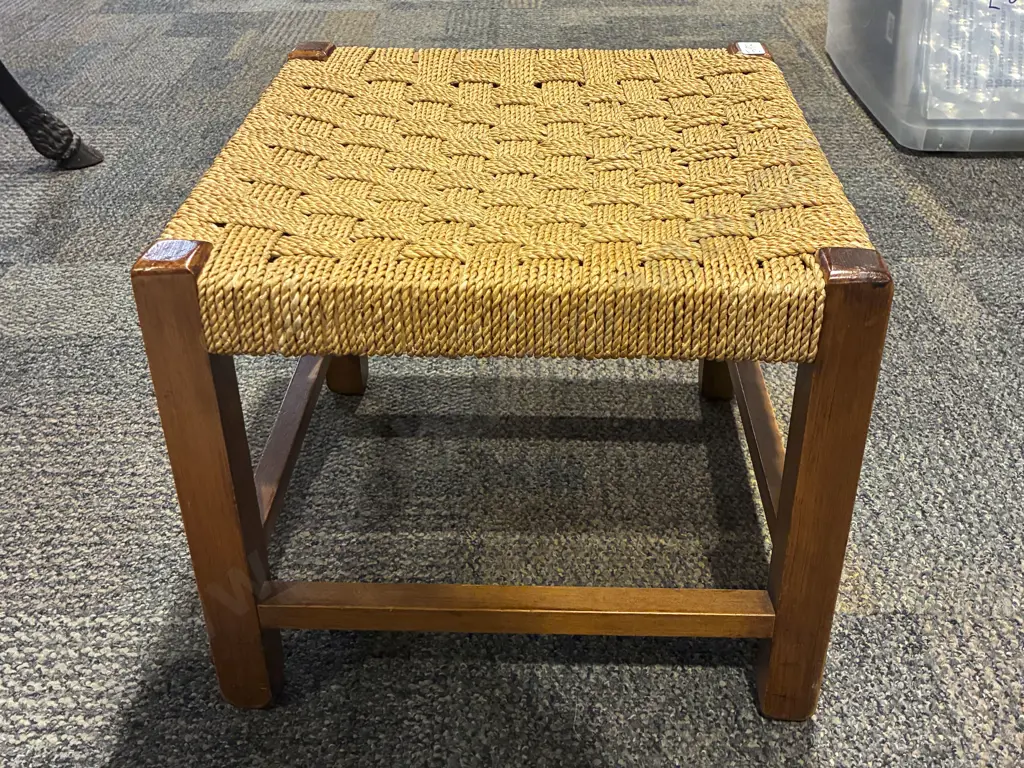 Rush Seated Footstool *PHOTO CHANGE Image 1++