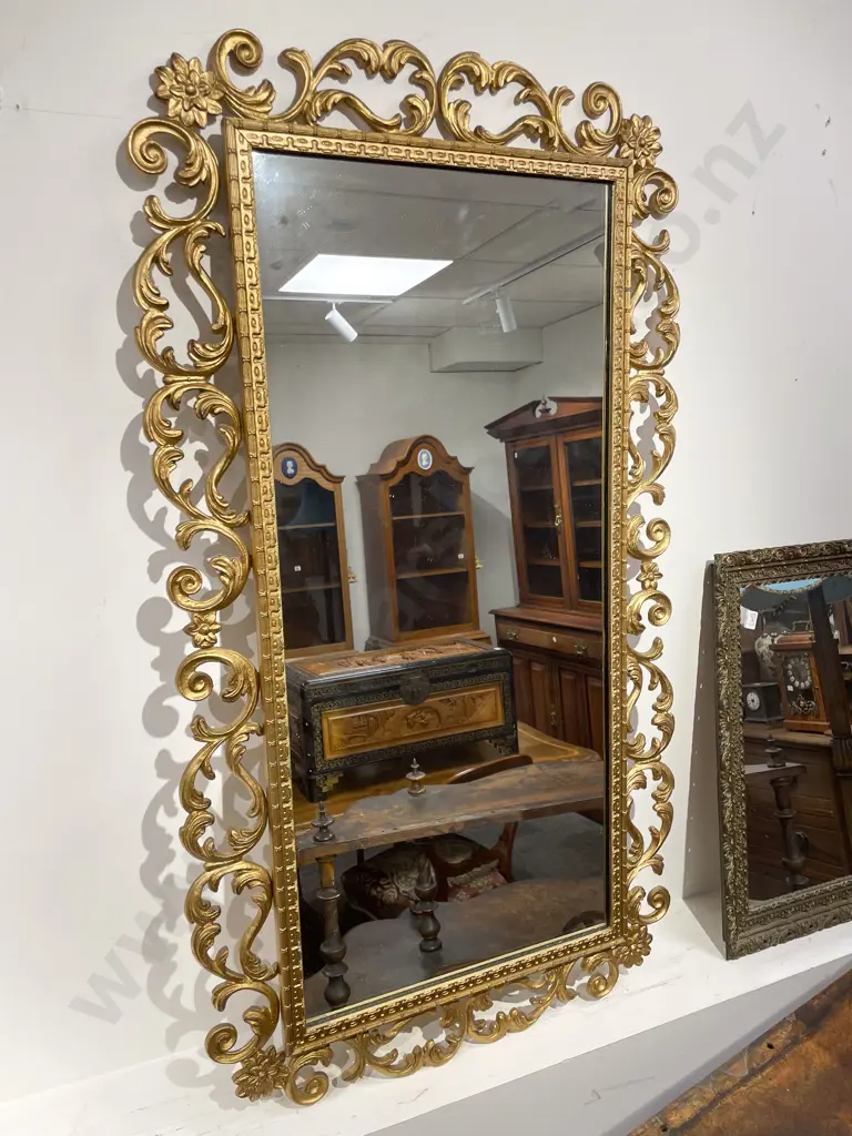 Gilt Framed Wall Mirror Image 1++