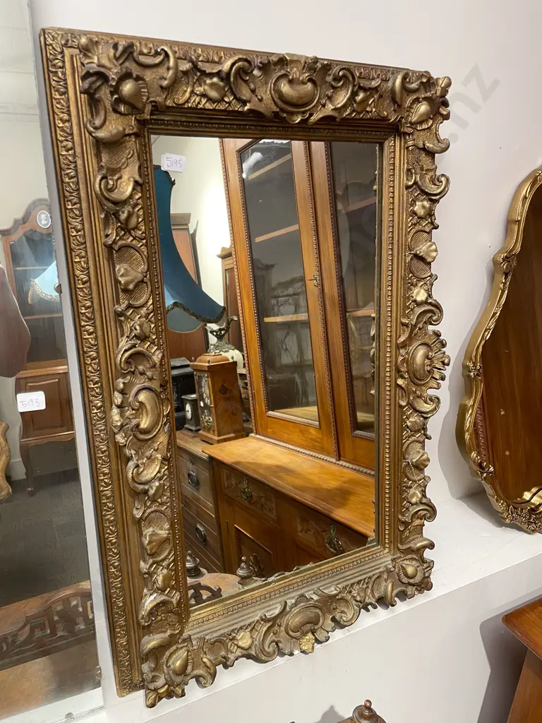 Gilt Framed Wall Mirror Image 1++
