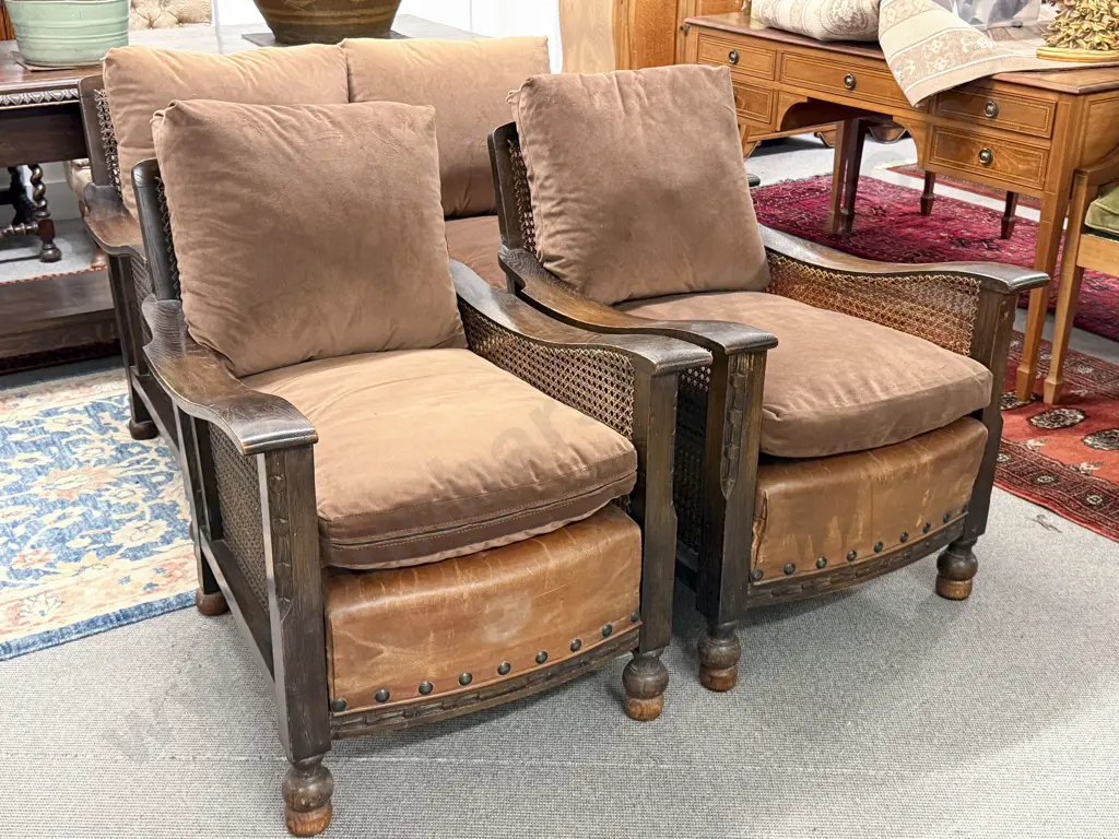 Oak 3pce Lounge Suite with Caned Backs and Sides Image 1++