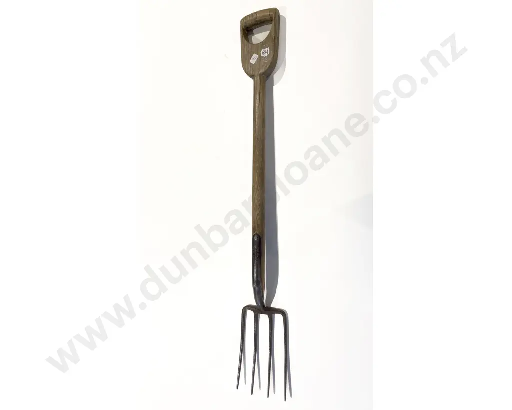 Vintage Elm Handled Garden Fork Image 1++