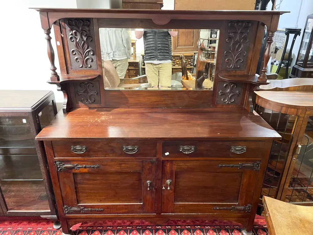 Mahogany Sideboard with Mirrored & Carved Gallery Back Image 1++