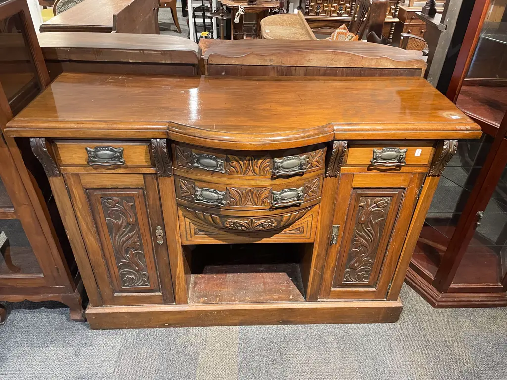 Arts & Crafts Sideboard with Carved Panel Doors Image 1++
