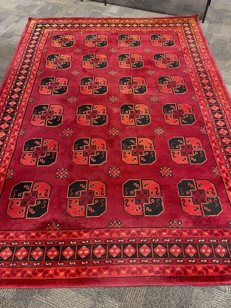 Large Persian Style Floor Rug on Red Ground Image 1++