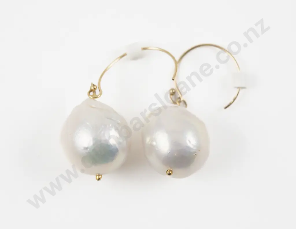 Pair 14ct Gold Plated Baroque Pearl Pendant Drop Earrings Image 1++