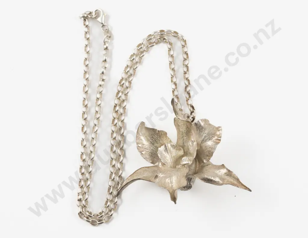 S/S Trace Link Neck Chain with Plated Orchid Pendant Image 1++