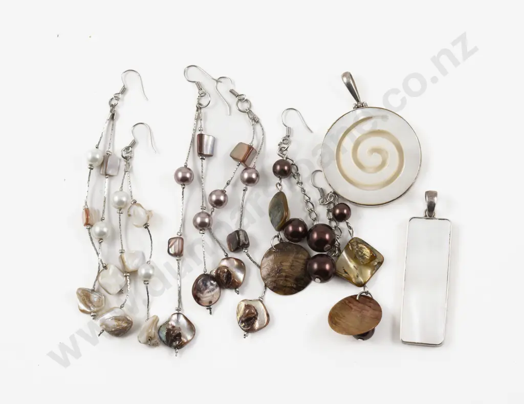 S/S Mounted MOP Pendant with Three Pairs of Earrings and Other Image 1++