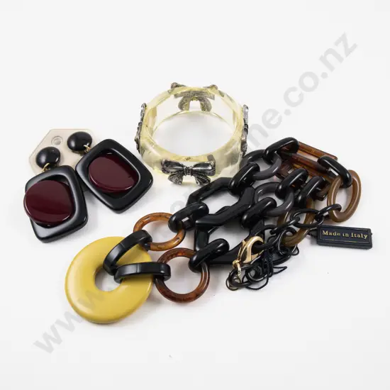 Luisa Spagnoli Interlocking Necklace with Trelise Cooper Bow Bangle and Pair Earrings