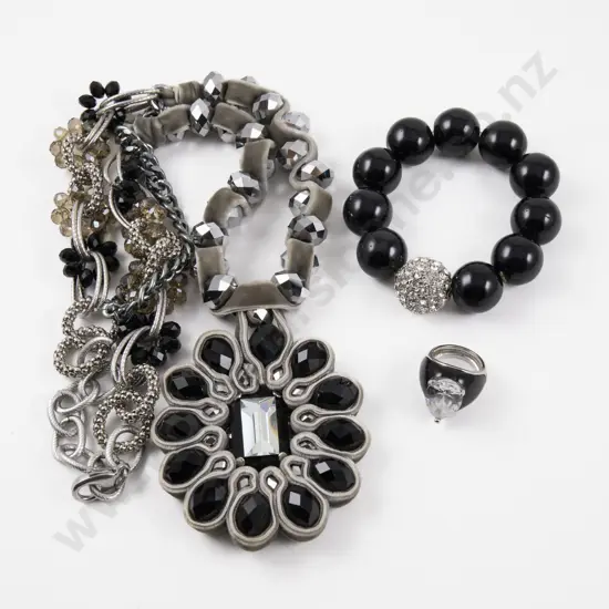Large Crystal and Glass Bead Floral Necklace with Bracelet and Ring