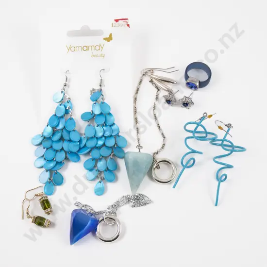 Collection of Assorted Costume Jewellery