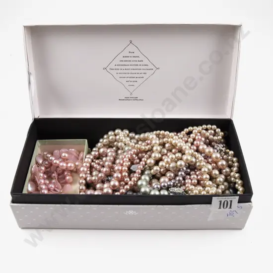 Collection of Assorted Imitation Pearl Jewellery