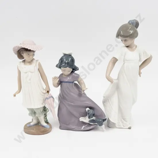 Three Nao Figures