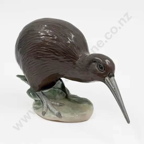 Lladro Kiwi