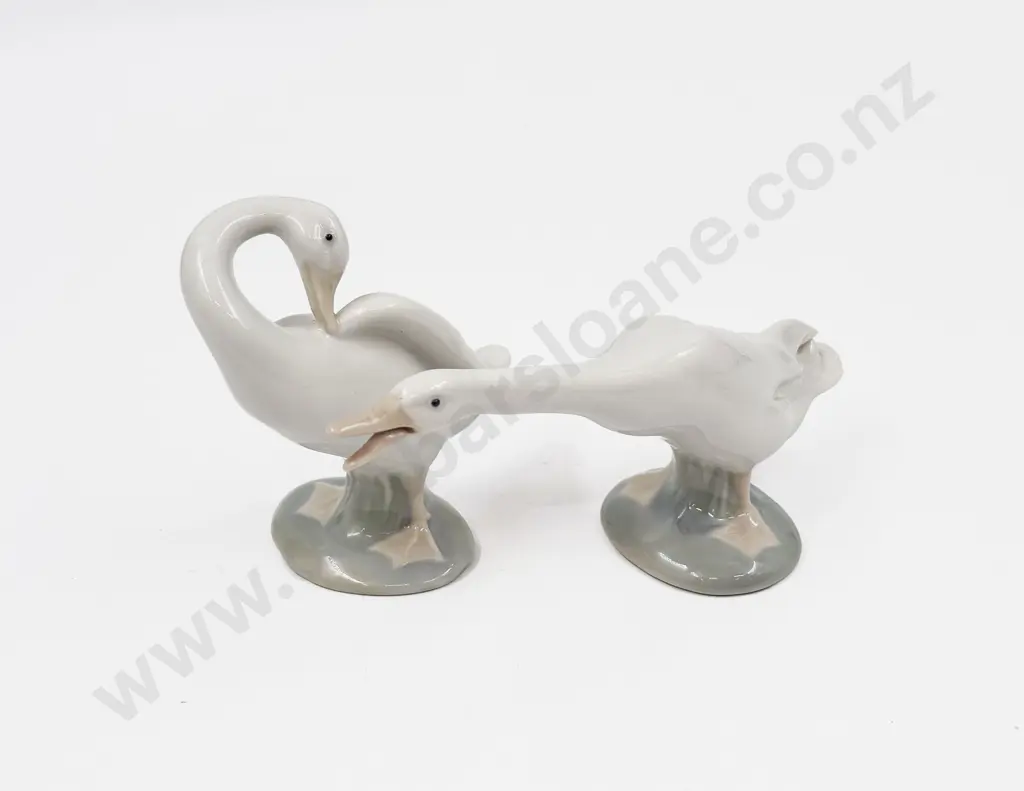 Two Lladro Geese Image 1++