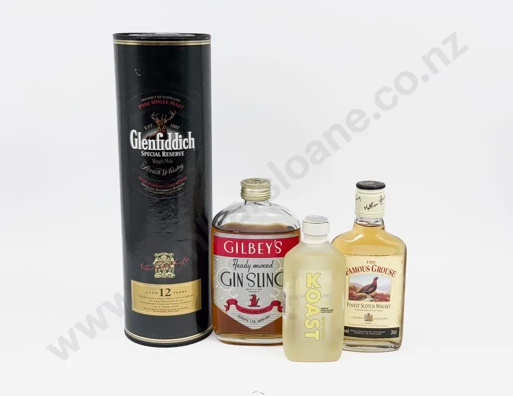 Glenfiddich Single Malt Scotch Whisky together with Small Bottle of Whisky & Two Liqueurs Image 1++