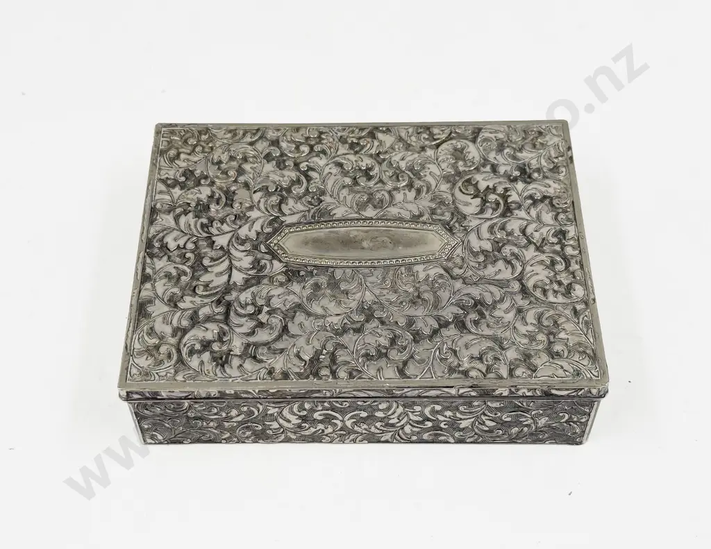 Small Decorative Metal Trinket Box Image 1++