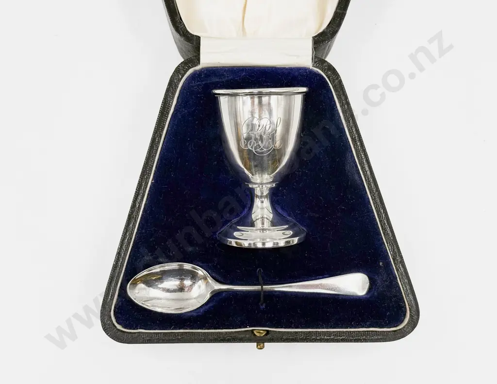 Cased S/S Eggcup & Spoon Set Image 1++