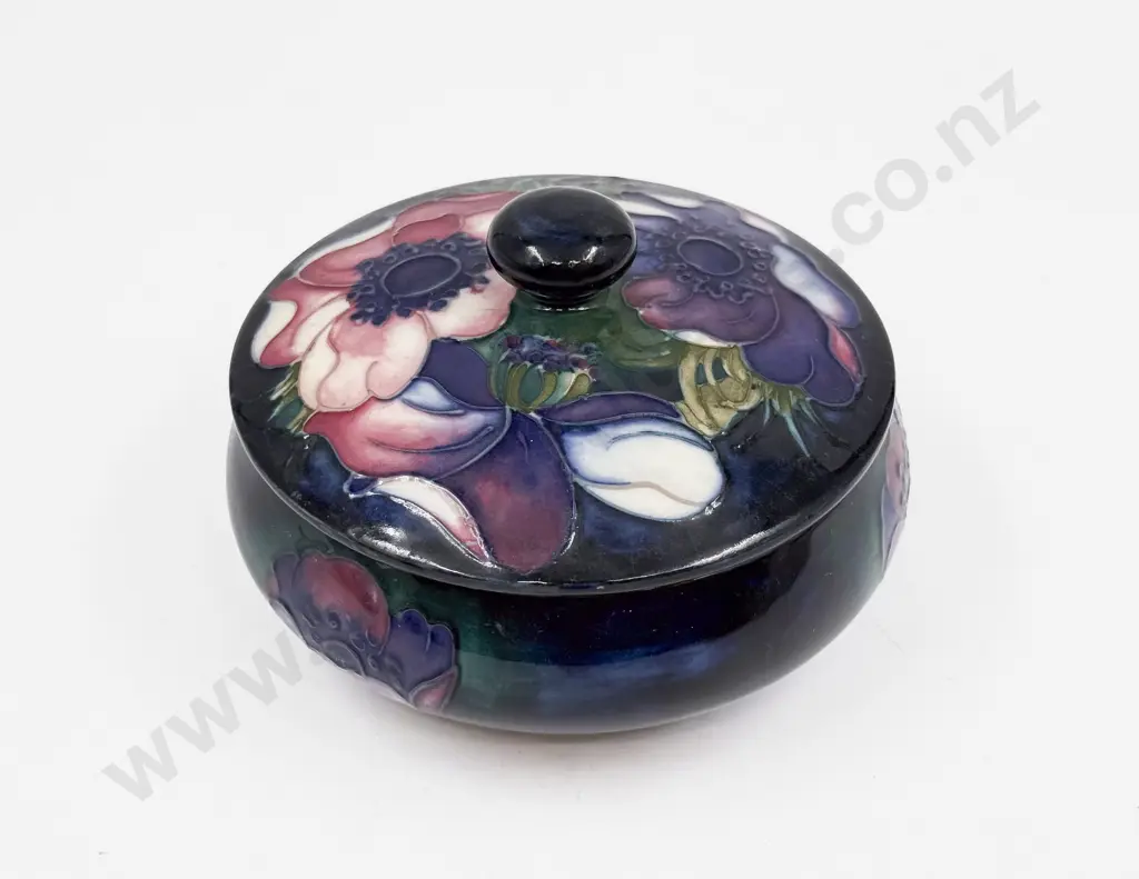 Moorcroft Lidded Powder Bowl Image 1++