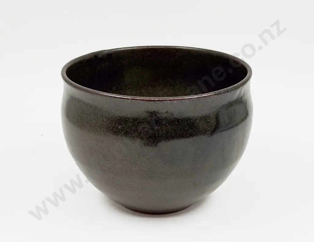Graeme Storm Pottery Bowl Image 1++