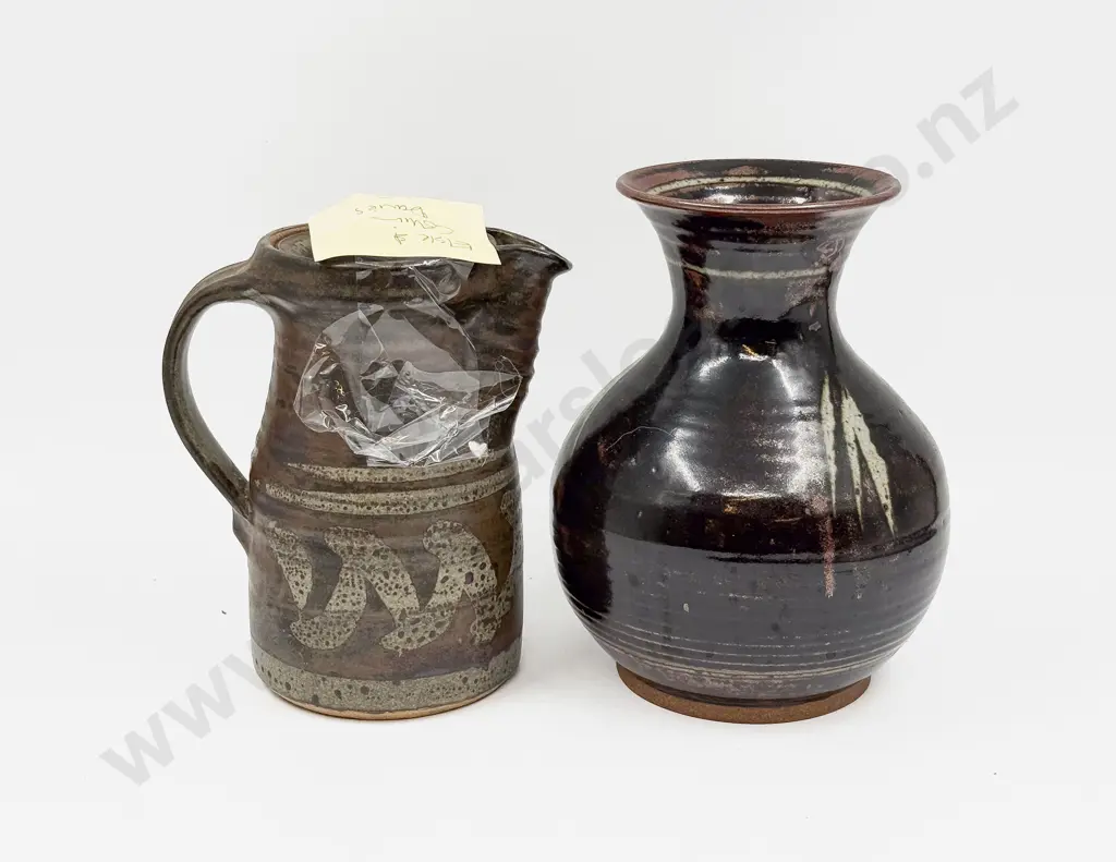 Two Pieces of NZ Pottery Image 1++