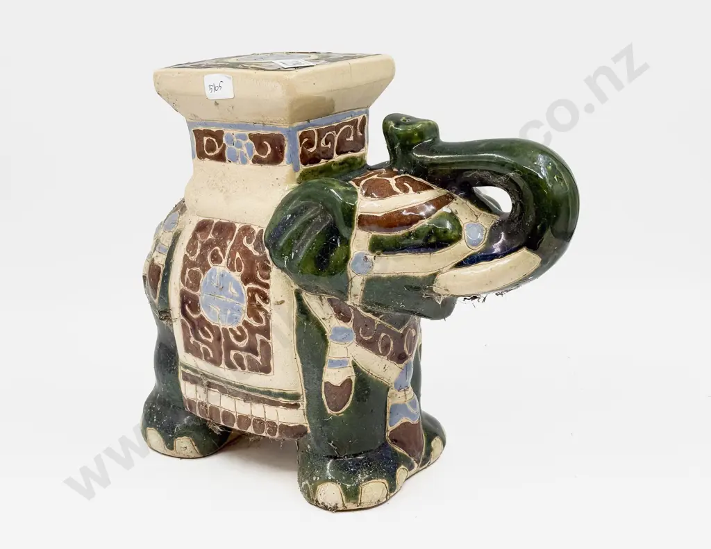 Small Elephant Plant Stand Image 1++