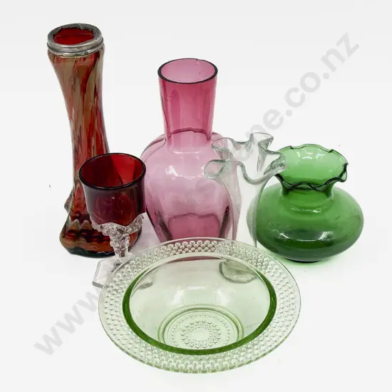 Small Qty of Assorted Art Glass
