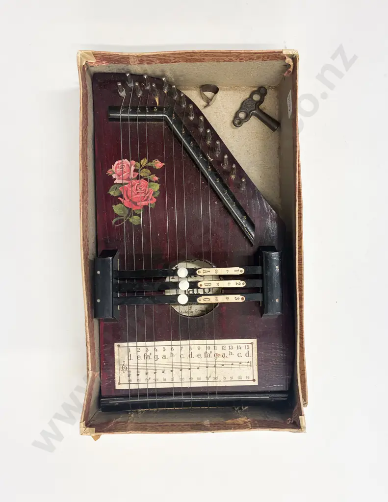 Vintage Auto-Harp Image 1++