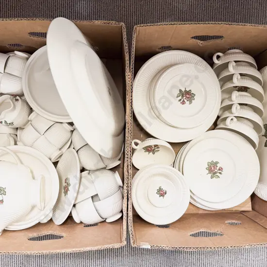 Wedgwood "Moss Rose" Pattern Part Dinnerset