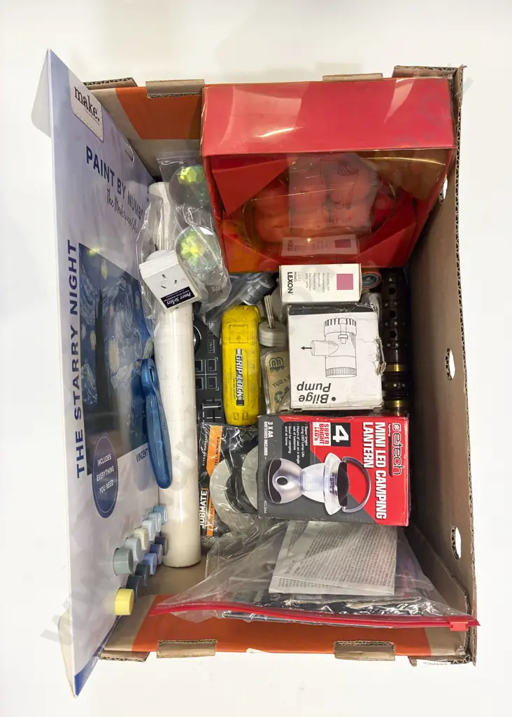 Box Qty of Assorted together with Small Crate Image 1++