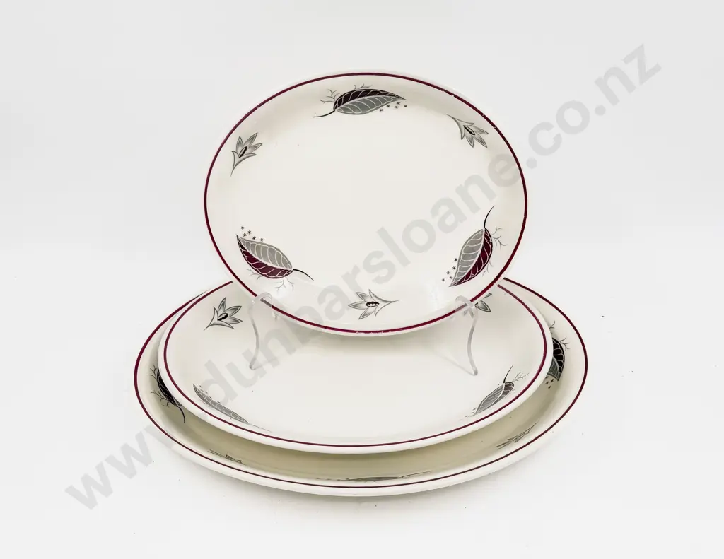 Graduated Set of Three Grindley Oval Dishes Image 1++