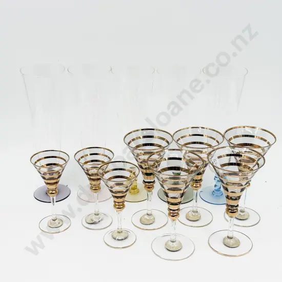 Small Qty of Assorted Glass Ware