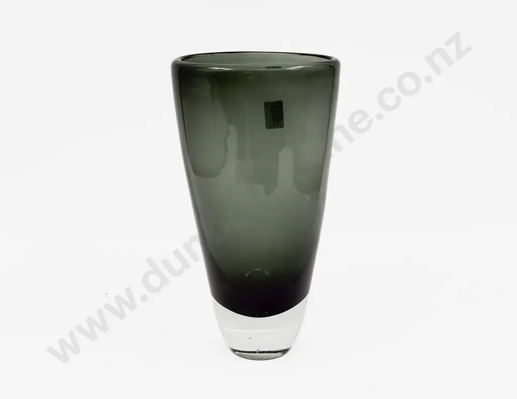 Art Glass Vase Image 1++