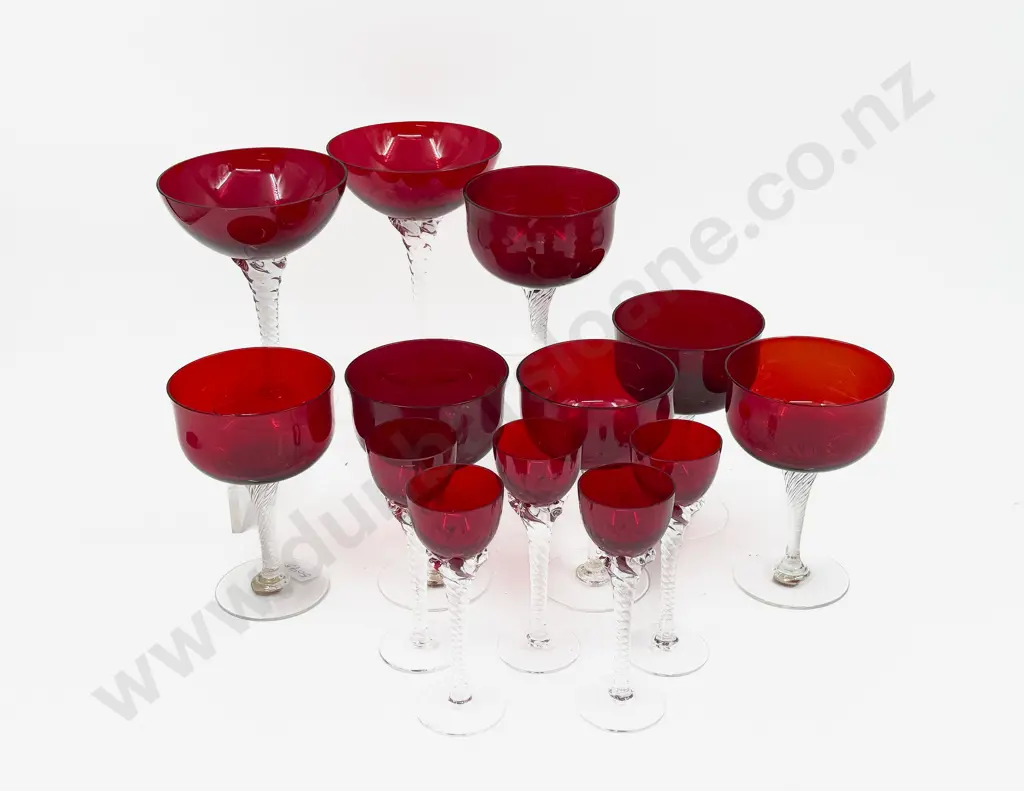 Qty of Assorted Ruby Glass Ware Image 1++