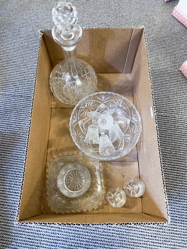 Box Qty of Assorted Crystal incl Decanter Image 1++