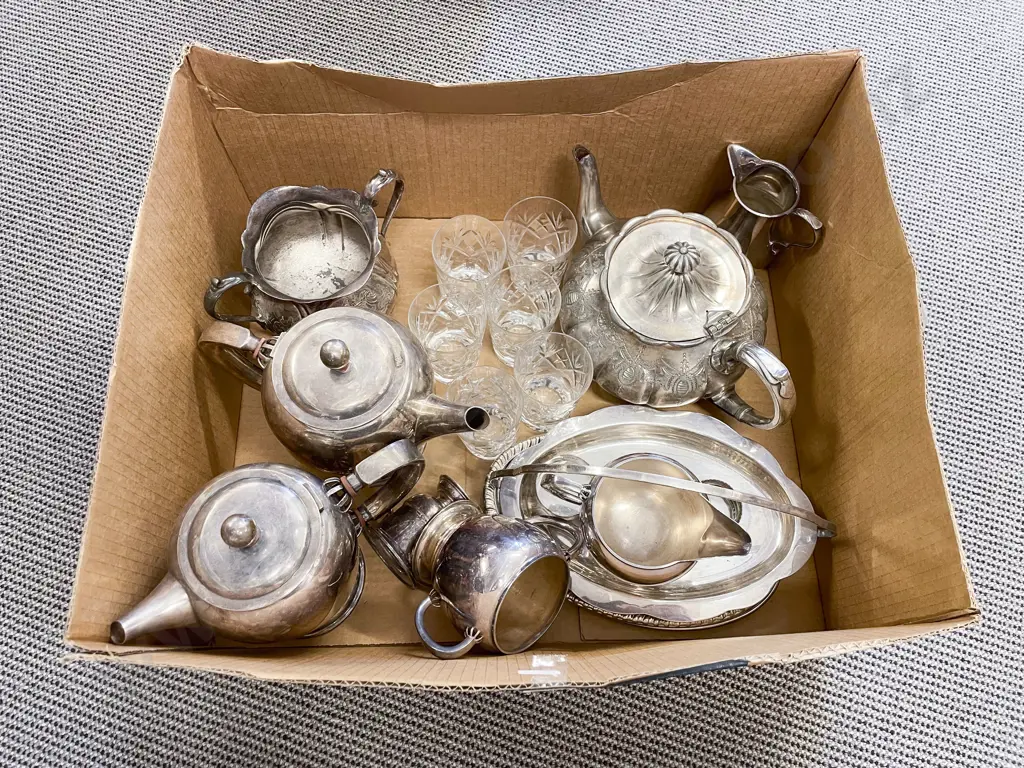 Box of Assorted S/P & Some Glass Ware Image 1++