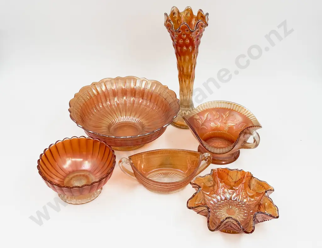 Qty of Assorted Carnival Glass Image 1++