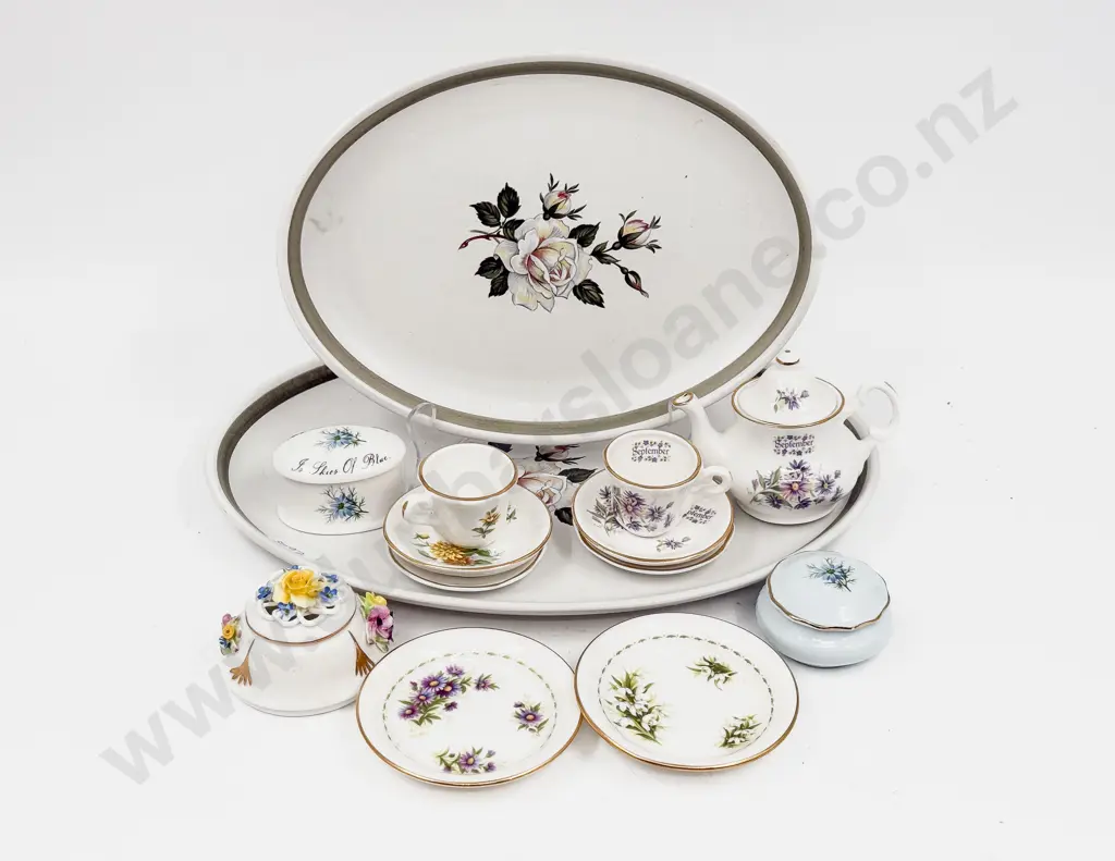 Small Qty of Assorted Fancy China Image 1++
