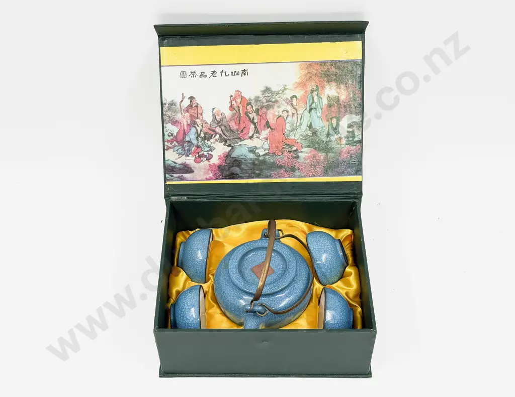 Blue Crackle Glazed Teaset in Presentation Box Image 1++