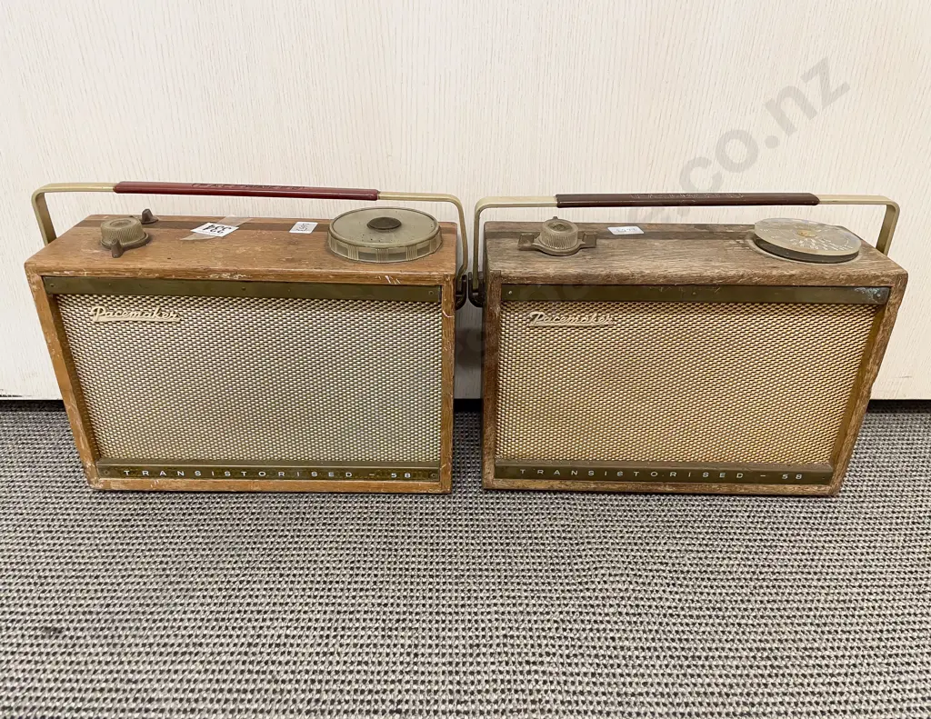 Two Vintage Pacemaker Radios Image 1++