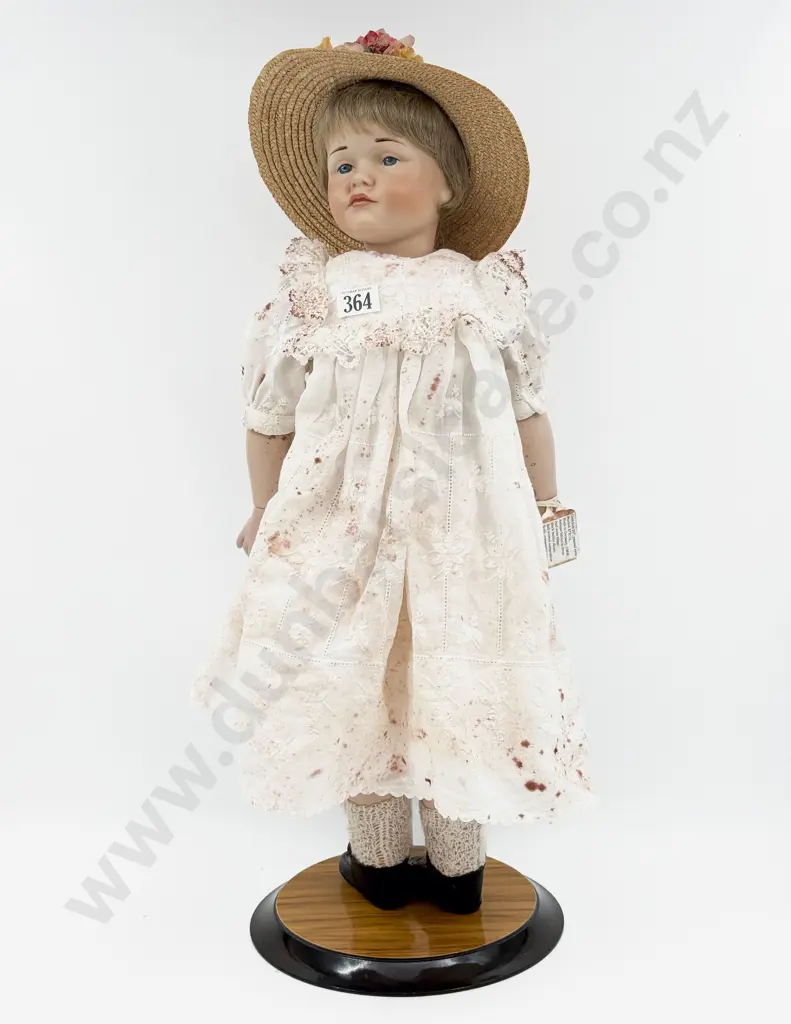 New Bisque K*R 114 Character Doll 56cm Image 1++