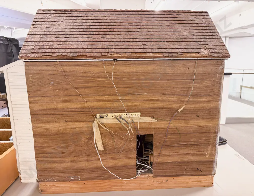 Vintage Large Two Story Six Room Dolls House with Furniture and Qty Other Furniture Image 1++