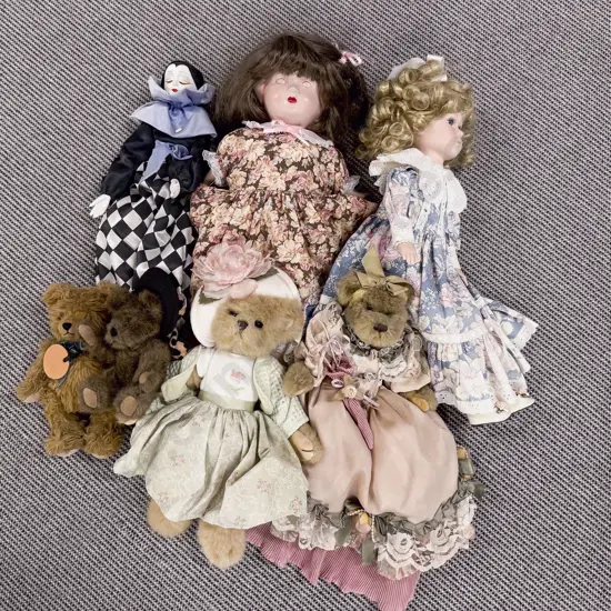 Collection Dolls and Teddy Bears