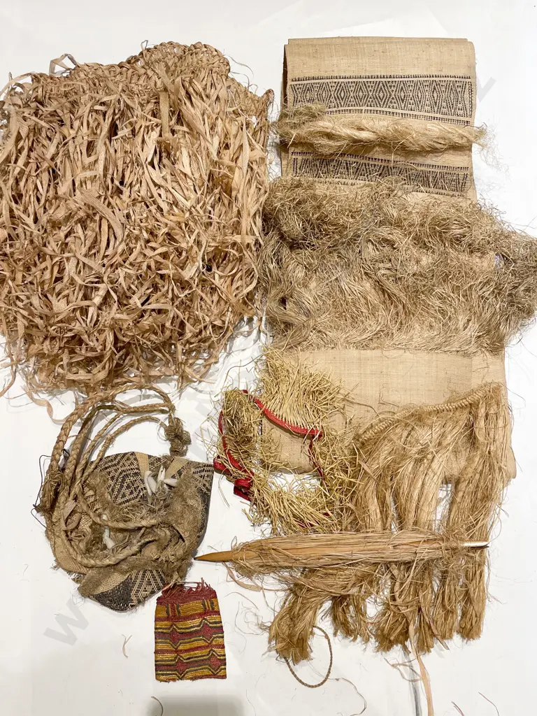 Qty of Assorted Woven Items etc Image 1++