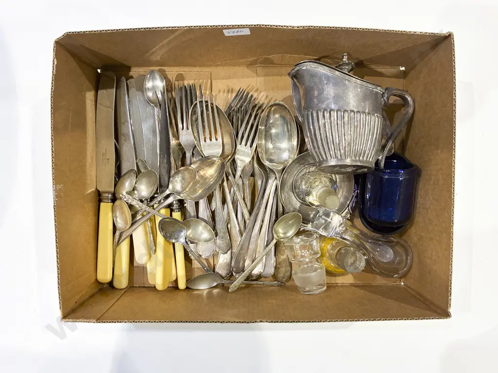 Box Qty of Assorted S/P incl Bone Handled Knives Image 1++