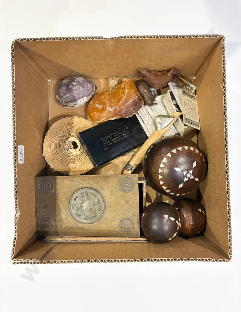 Box Qty of Assorted Vintage incl Cameo Shell & Kauri Gum Image 1++